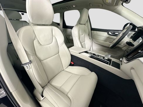 New 2026 Volvo XC60 T8 Ultra w/ Protection Package Premier AWD/4WD image 29