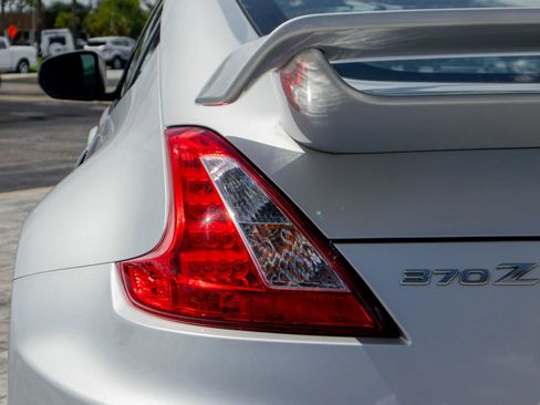 Used 2009 Nissan 370Z NISMO RWD image 14
