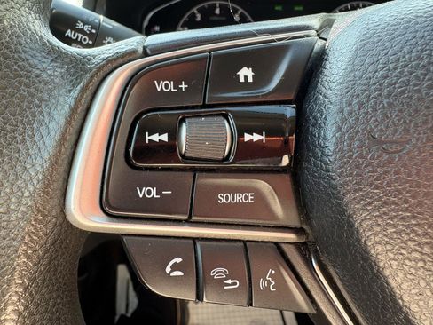 Used 2018 Honda Accord LX image 11