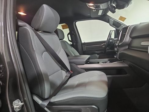 Used 2022 RAM 1500 Big Horn AWD/4WD image 5