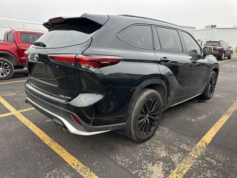 Used 2024 Toyota Highlander XSE image 10