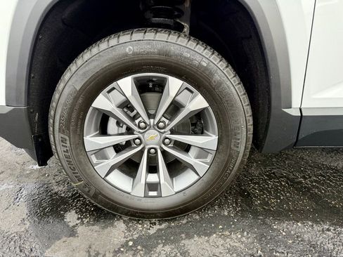 New 2026 Chevrolet Equinox LT image 12