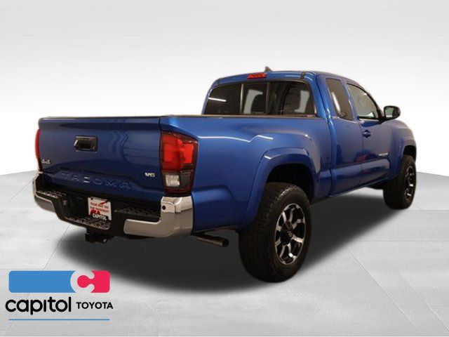 Certified 2018 Toyota Tacoma SR5 AWD/4WD image 4