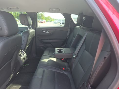 Used 2020 Chevrolet Blazer LT w/ Sound & Technology Package FWD image 11