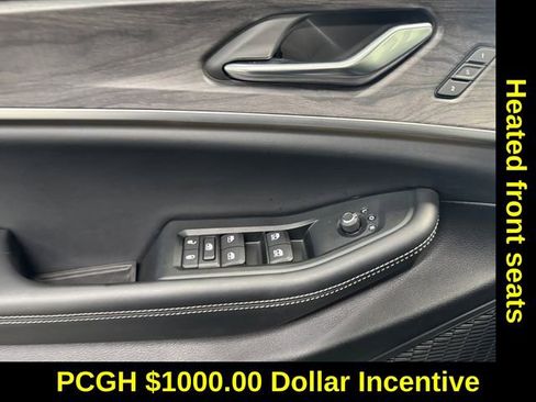 Used 2024 Jeep Grand Cherokee Limited w/ Luxury Tech Group II image 25