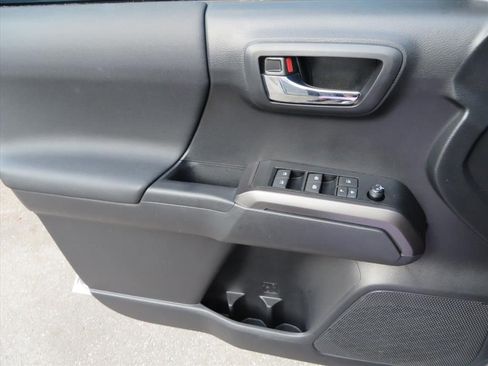 Used 2023 Toyota Tacoma TRD Sport image 26