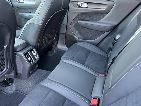 Used 2023 Volvo XC40 Recharge Plus AWD/4WD image 12