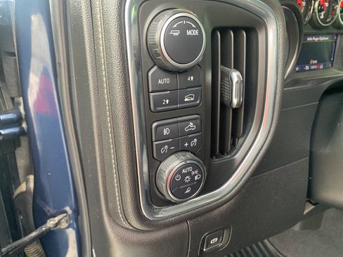 Used 2020 Chevrolet Silverado 1500 LTZ image 17