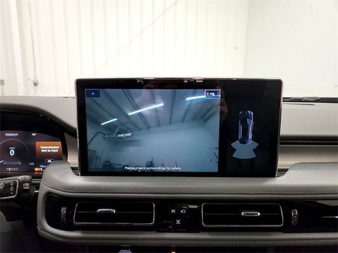 Used 2021 Lincoln Nautilus Reserve image 25