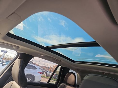 New 2026 Volvo XC90 B6 Ultra w/ Protection Package AWD/4WD image 12