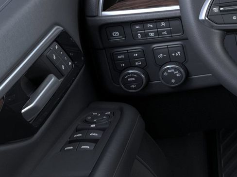 New 2026 Chevrolet Suburban LT AWD/4WD image 22
