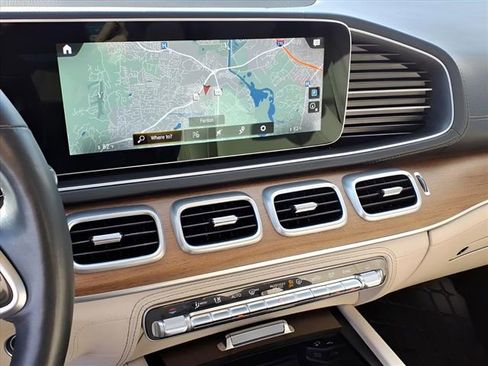 Used 2022 Mercedes-Benz GLS 450 4MATIC image 11