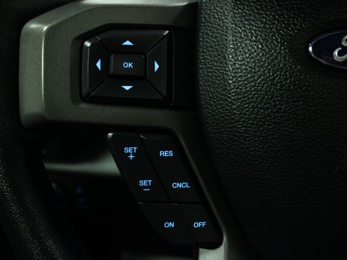 Used 2020 Ford Expedition XLT w/ Equipment Group 202A RWD image 21
