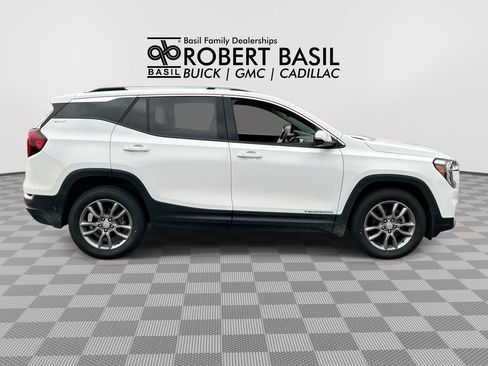 Used 2024 GMC Terrain SLT AWD/4WD image 7