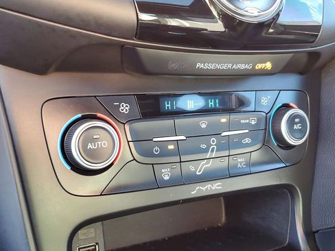 Certified 2017 Ford Focus ST w/ Equipment Group 401A image 25