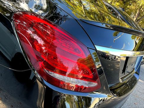Used 2018 Mercedes-Benz C 300 Sedan image 27