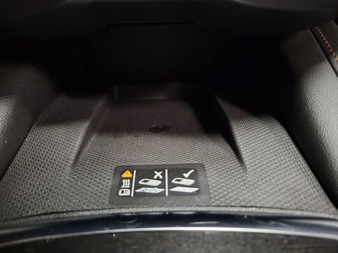 Used 2020 Chevrolet Blazer Premier w/ Driver Confidence II Package FWD image 18