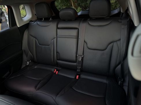Used 2018 Jeep Compass Limited w/ Navigation Group AWD/4WD image 23