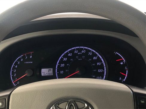 Used 2013 Toyota Sienna LE image 14