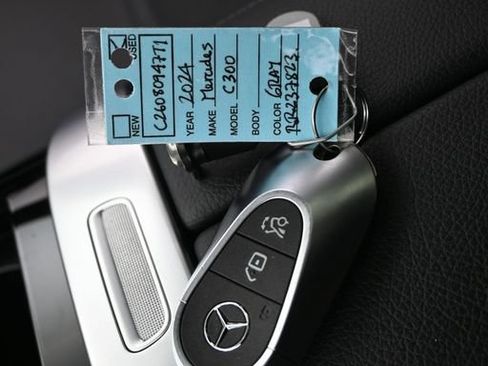 Used 2024 Mercedes-Benz C 300 Sedan image 27