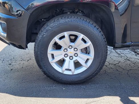 Used 2019 Chevrolet Colorado LT w/ LT Convenience Package AWD/4WD image 12