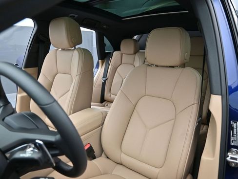 New 2026 Porsche Macan image 22