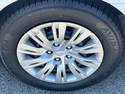 Used 2014 Toyota Camry LE FWD image 22
