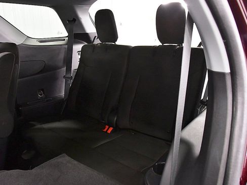Used 2022 Ford Explorer XLT AWD/4WD image 33