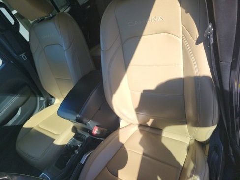 Used 2018 Jeep Wrangler Unlimited Sahara image 26