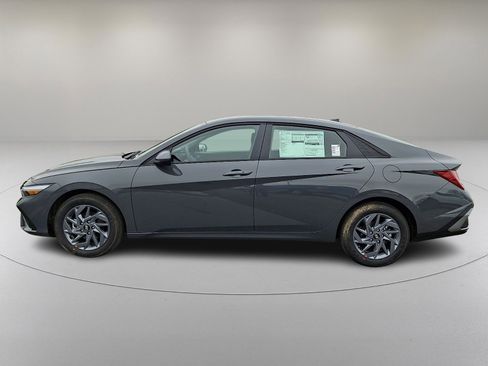 New 2026 Hyundai Elantra Blue image 4