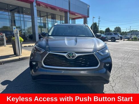 Used 2023 Toyota Highlander XLE FWD image 10