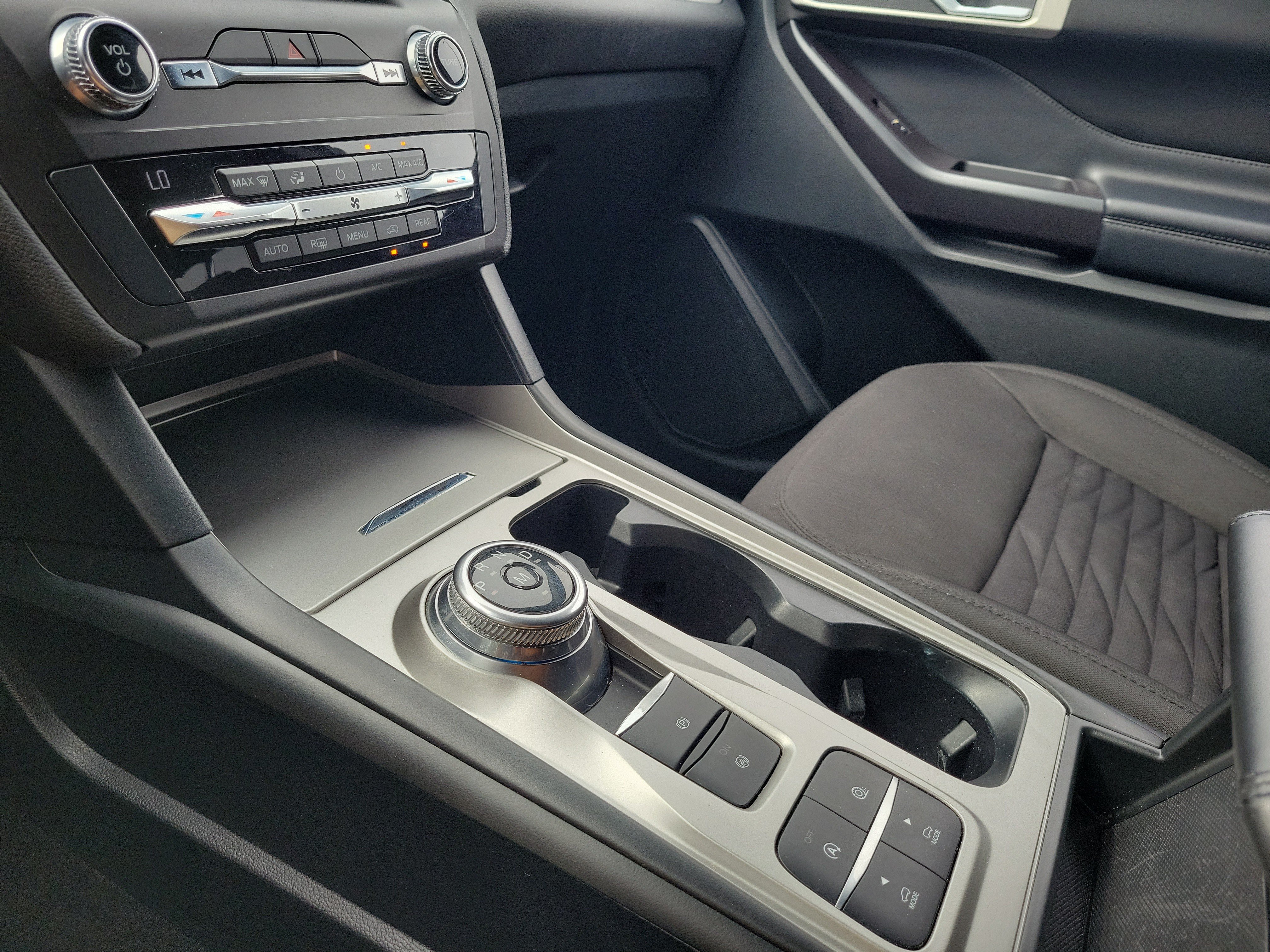 Used 2020 Ford Explorer XLT RWD image 29