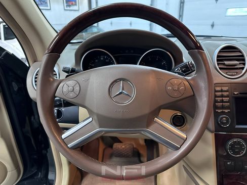 Used 2011 Mercedes-Benz ML 350 4MATIC image 25