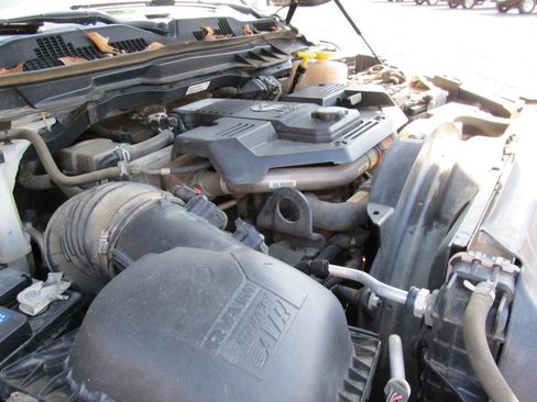 Used 2018 RAM 5500 SLT w/ Quick Order Package 29G SLT image 34