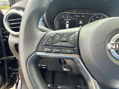 Used 2025 Nissan Versa SV FWD image 28