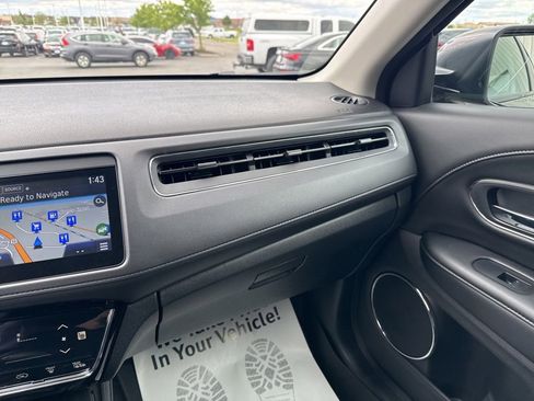 Certified 2020 Honda HR-V Touring image 18