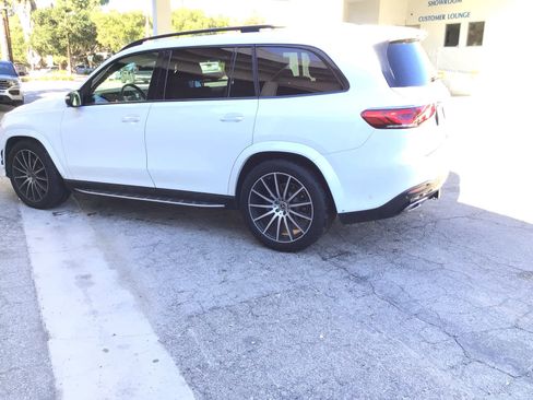 Used 2022 Mercedes-Benz GLS 450 4MATIC image 3