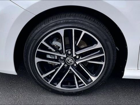 Used 2025 Toyota Camry XLE image 9