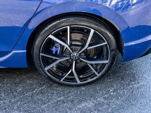 Used 2024 Volkswagen Golf R AWD/4WD image 14