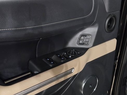 Used 2023 Ford Expedition Max Limited image 16