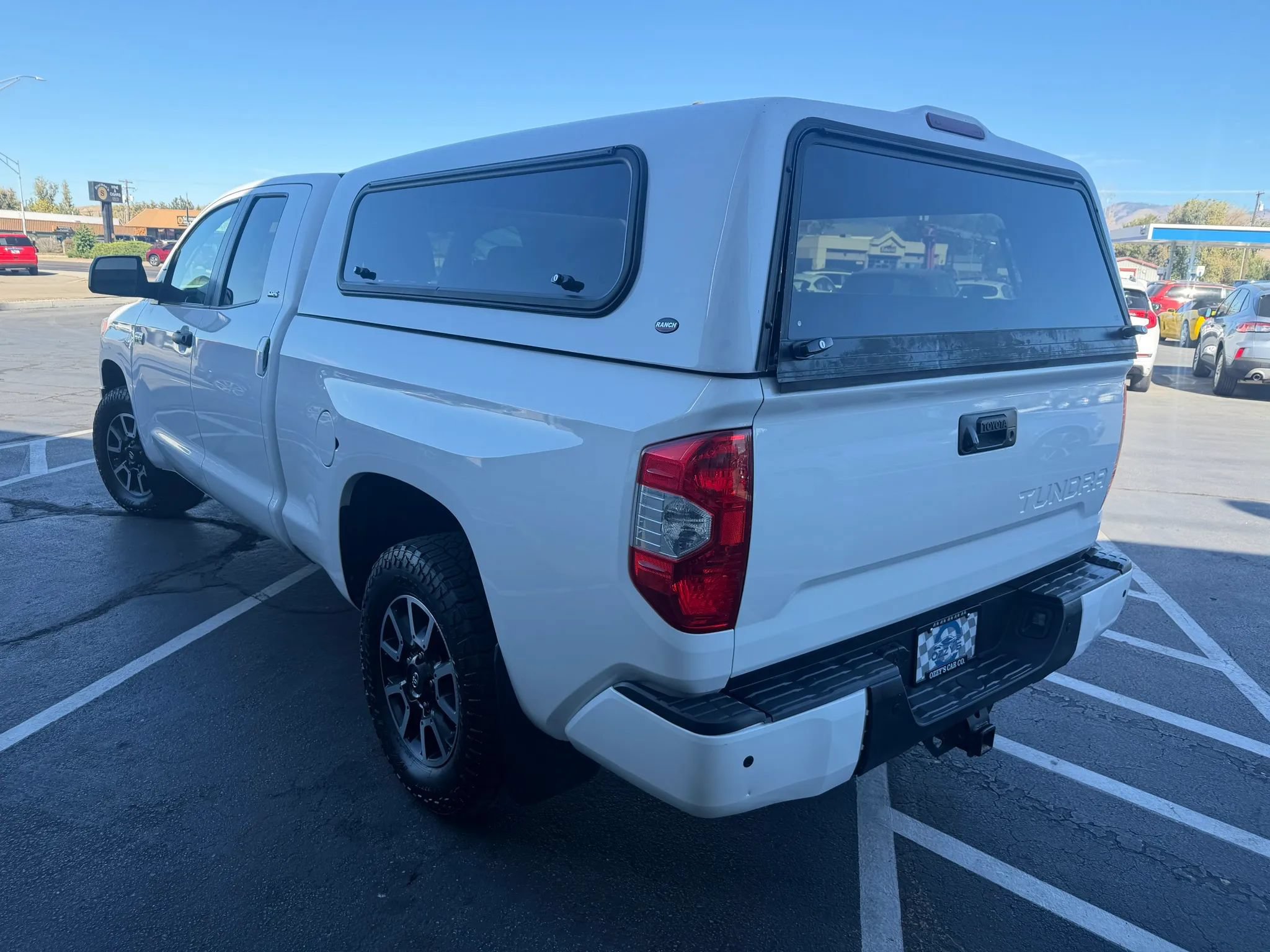 Used 2017 Toyota Tundra SR5 AWD/4WD image 6