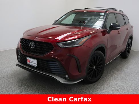 Certified 2024 Toyota Highlander XSE image 2