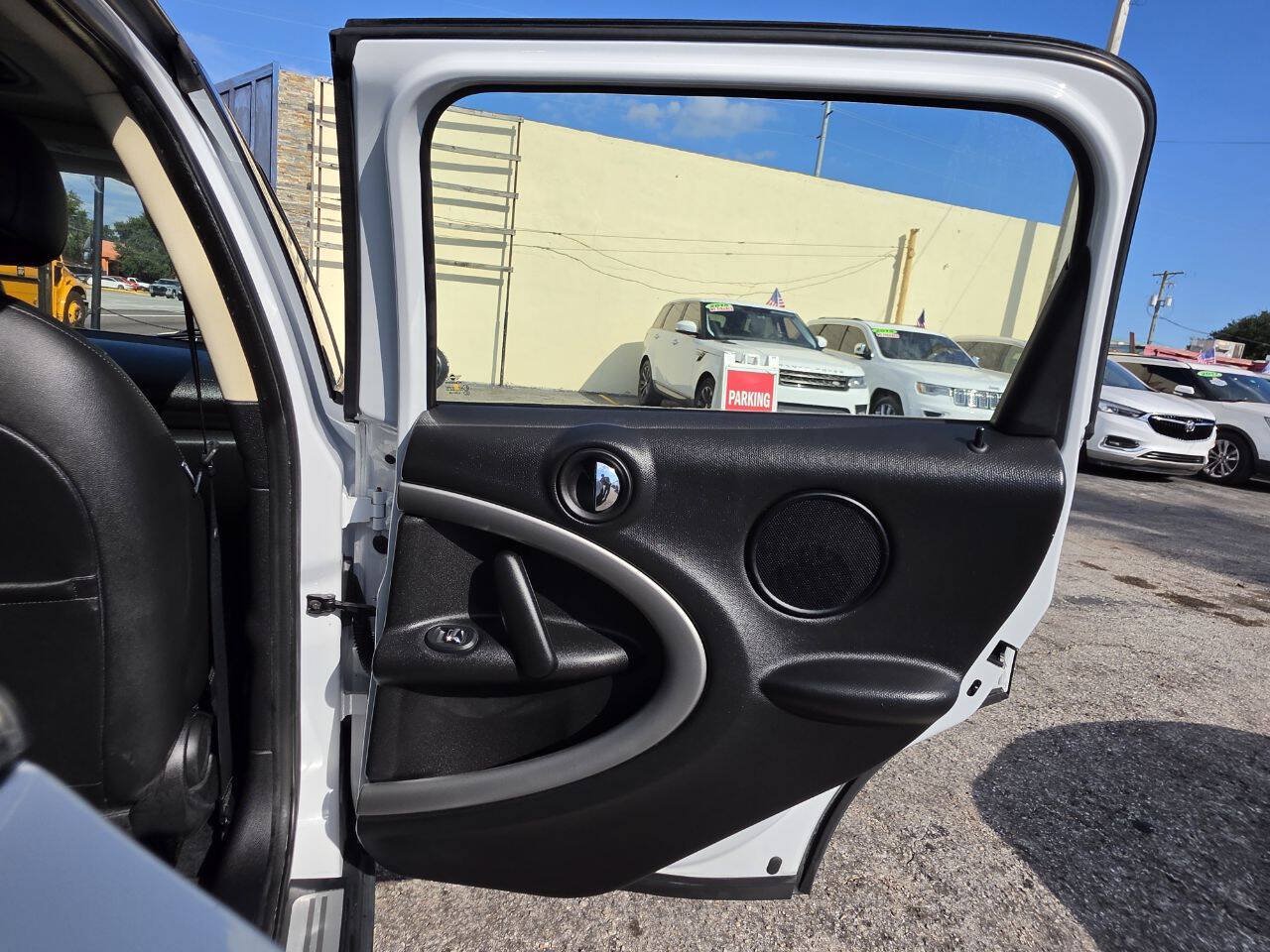 Used 2013 MINI Cooper Countryman FWD image 17