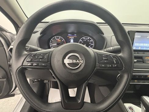 Used 2024 Nissan Altima 2.5 S image 13