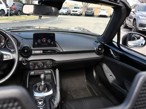 Used 2023 MAZDA MX-5 Miata Club image 14