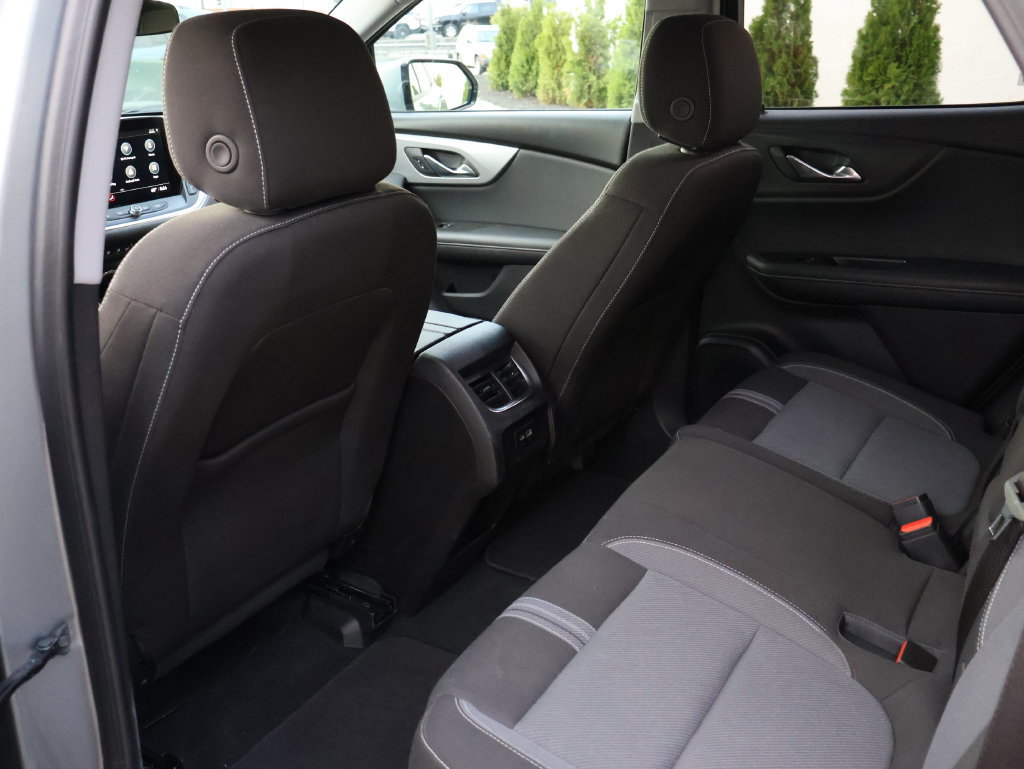 Certified 2025 Chevrolet Blazer LT AWD/4WD image 9