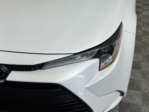 Used 2026 Toyota Corolla LE FWD image 12