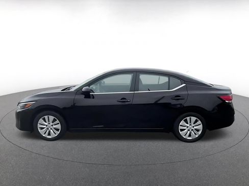 Used 2025 Nissan Sentra S FWD image 9