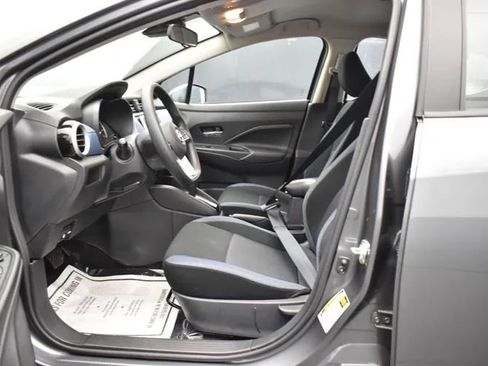 Used 2025 Nissan Versa SV FWD image 14