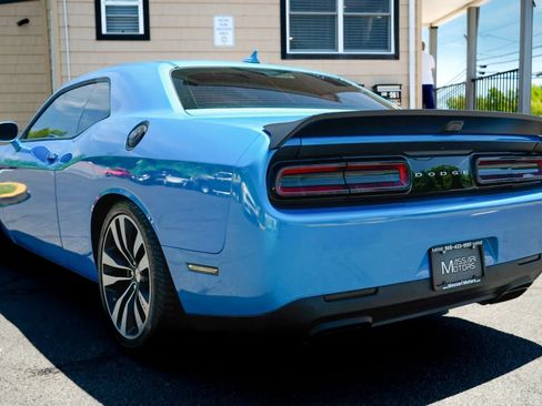 Used 2023 Dodge Challenger SRT Hellcat w/ Driver Convenience Group RWD image 7